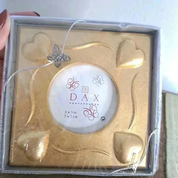 Gold LEAF FRAME BY DAX PHOTOFRAMES 3 X 3 - Picture 5 of 6